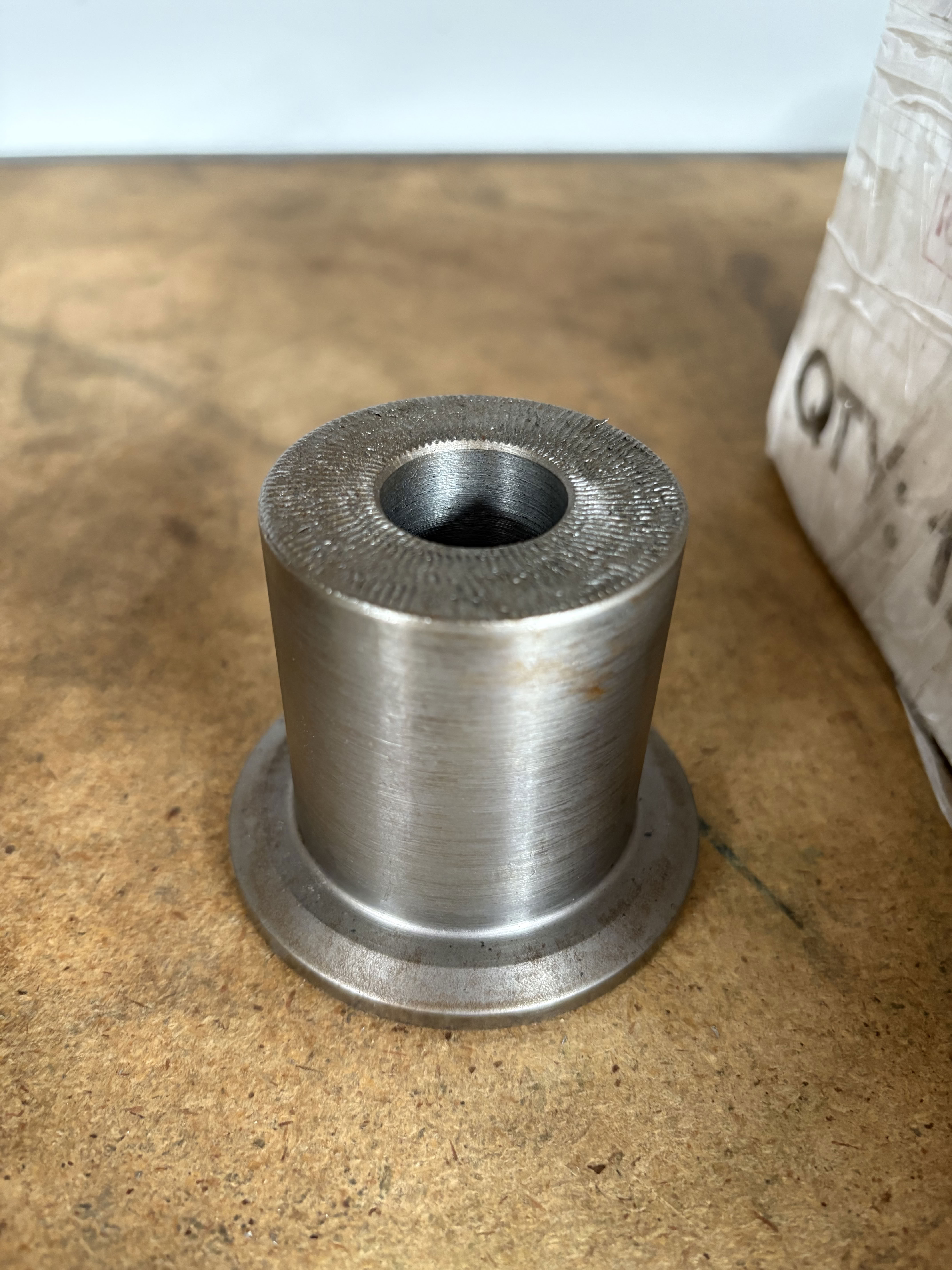 EE057 Spigot Pin Straight Knurling